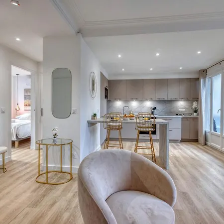 Апартаменти #he The Golden Escape Ile Verte Luminous Renovated